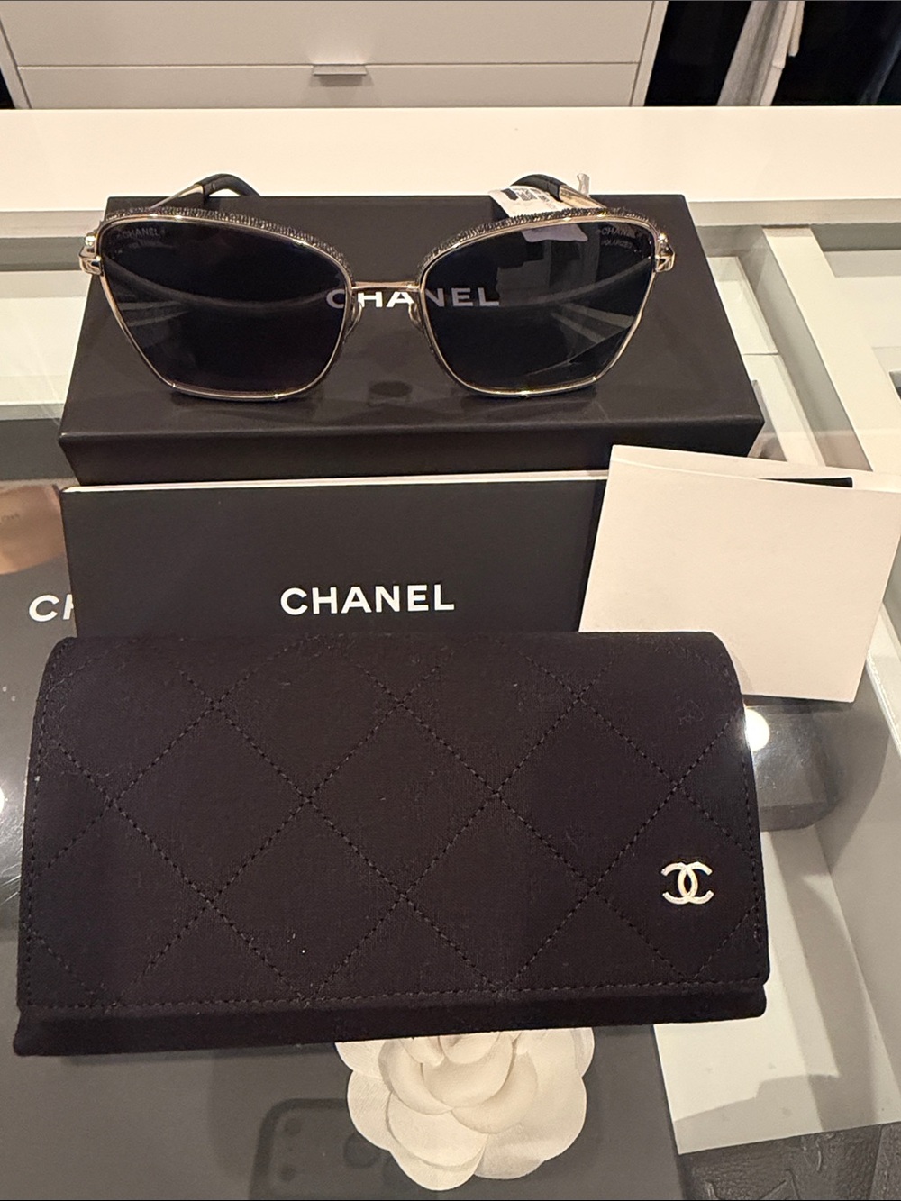 Chanel Polarised Cat-Eye
Sunglasses - Gold | Editorialist